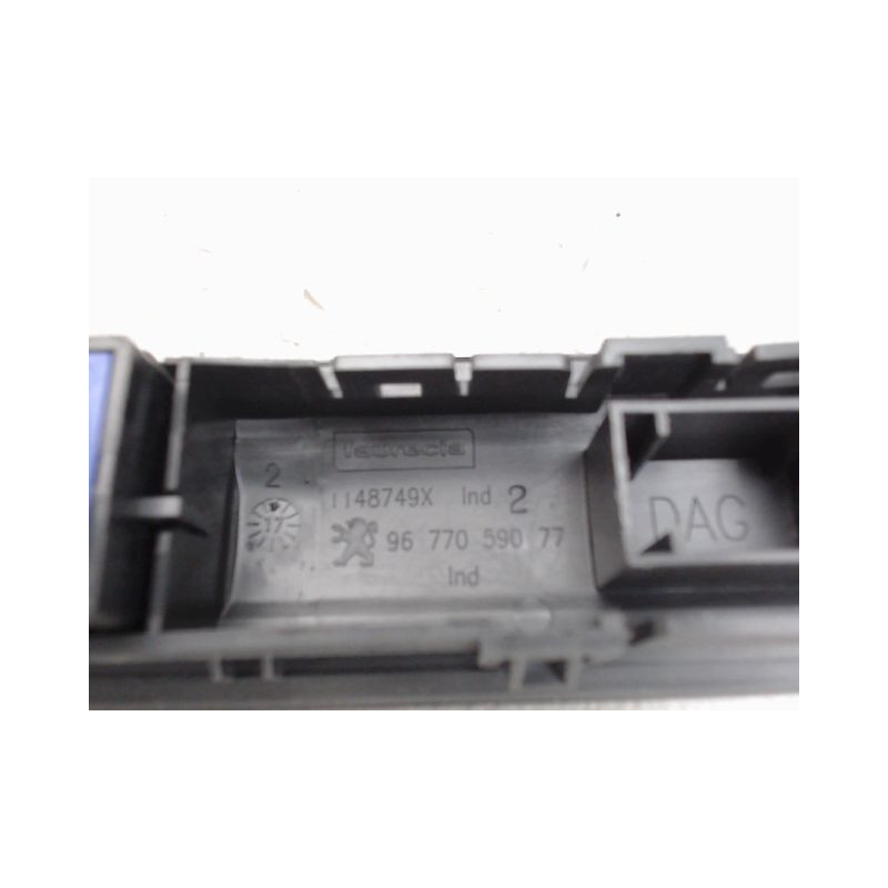 COMMANDE ESP PEUGEOT 208