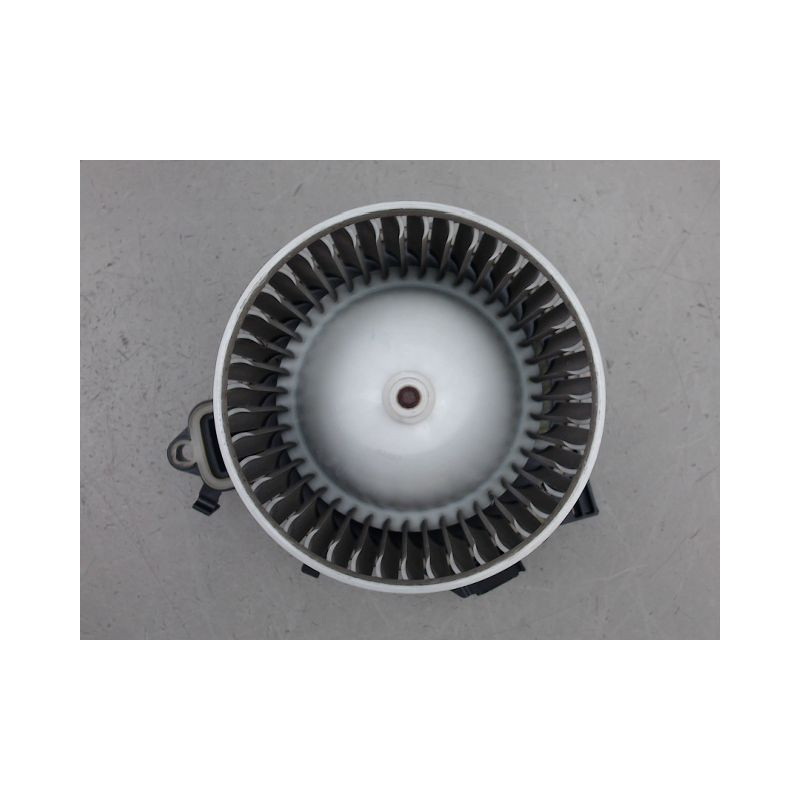 MOTEUR VENTILATEUR CHAUFFAGE IVECO 35S15
