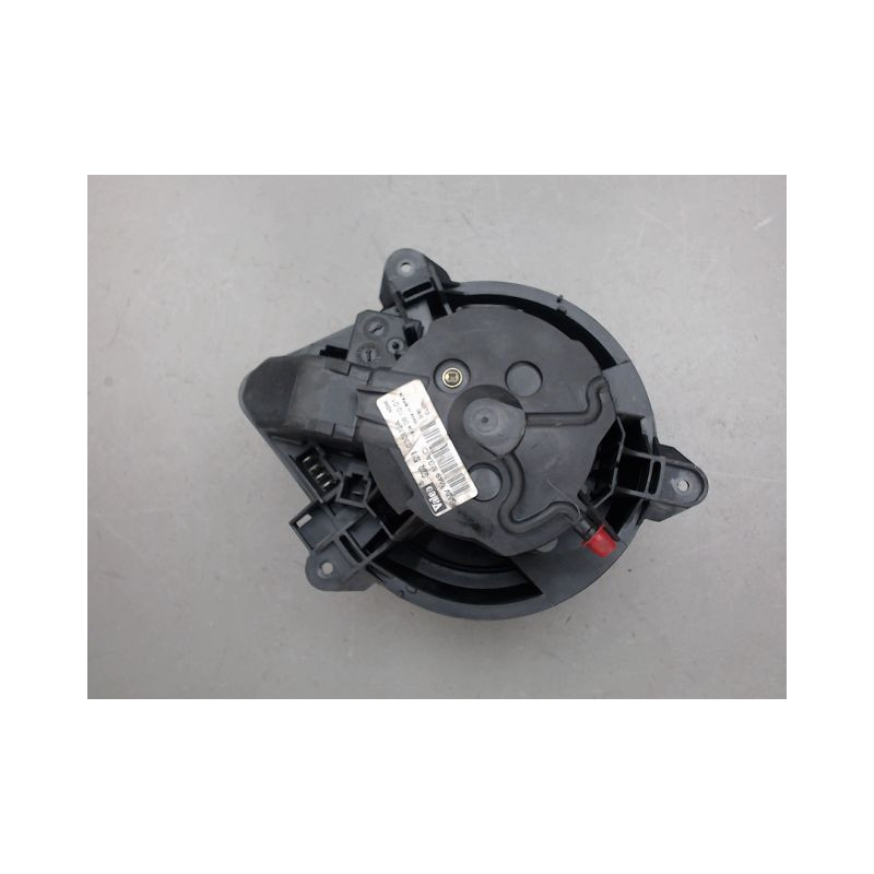 MOTEUR VENTILATEUR CHAUFFAGE PEUGEOT PARTNER