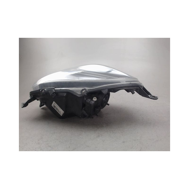 PHARE DROIT NISSAN MICRA