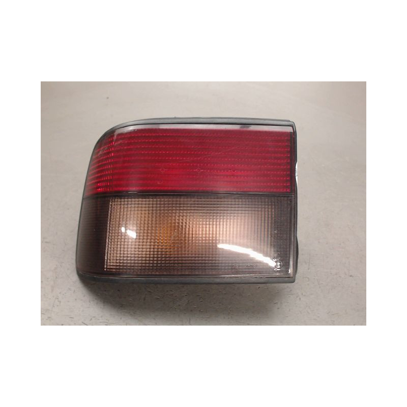 FEU ARRIERE GAUCHE  RENAULT R21