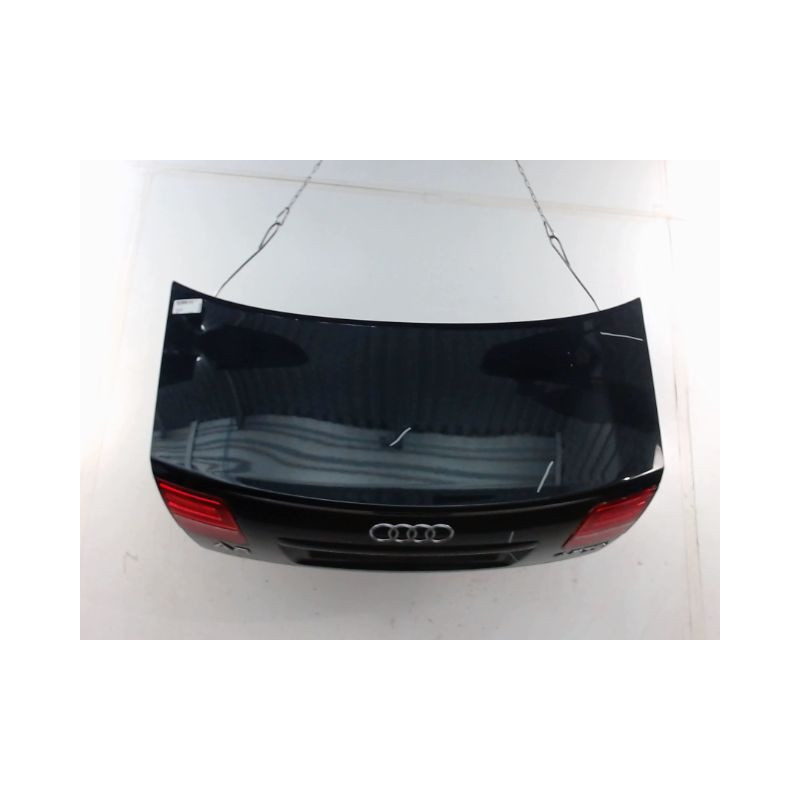 COFFRE ARRIERE AUDI A8