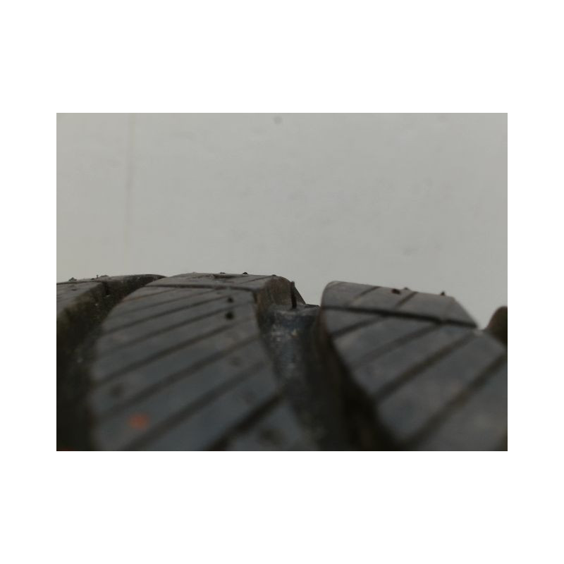 Paire de pneus KUMHO SOLUS 4S HA32 185 60 14 82 H