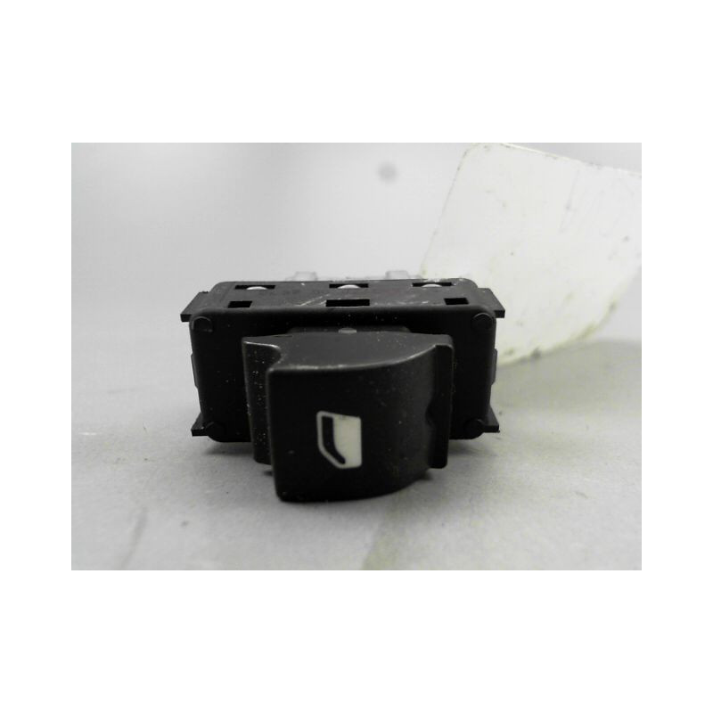 COMMANDE LEVE-GLACE PORTE AVD SEAT IBIZA