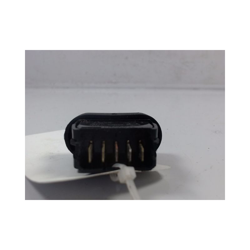 COMMANDE LEVE-GLACE PORTE AVG DACIA DUSTER 2010-