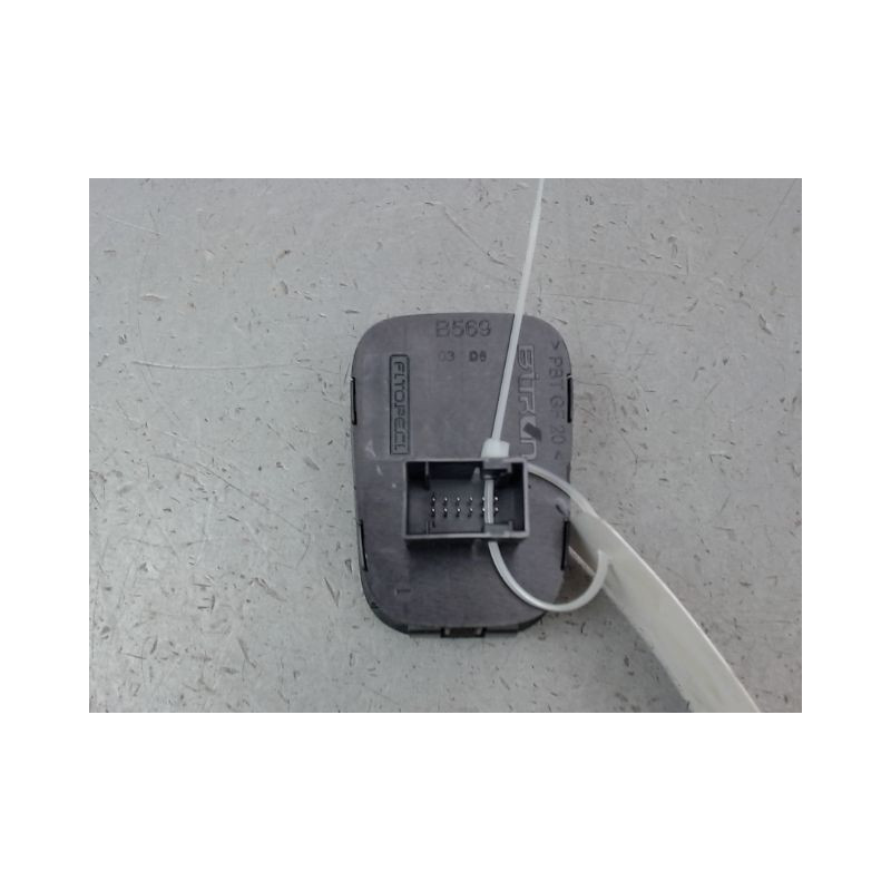 BOUTON DE WARNING CITROEN NEMO FG 2008-...