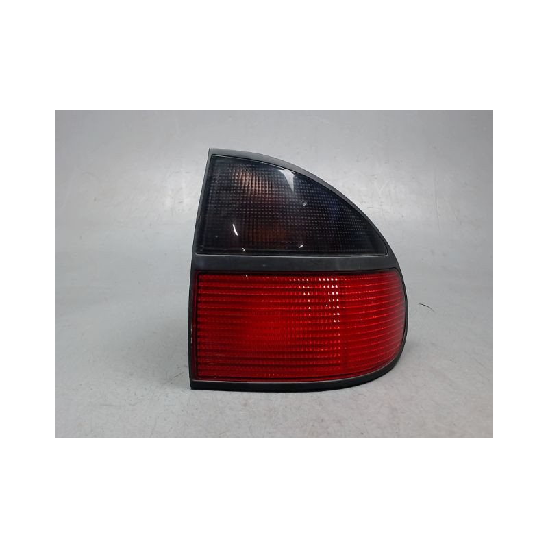 FEU ARRIERE DROIT RENAULT LAGUNA -98