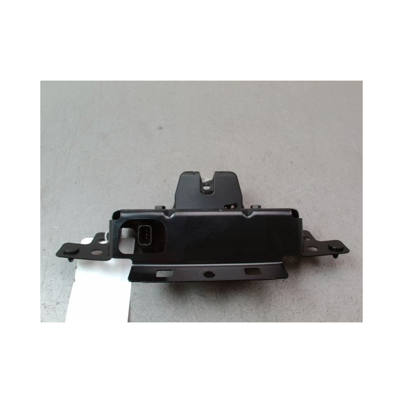 SERRURE HAYON  PEUGEOT 208