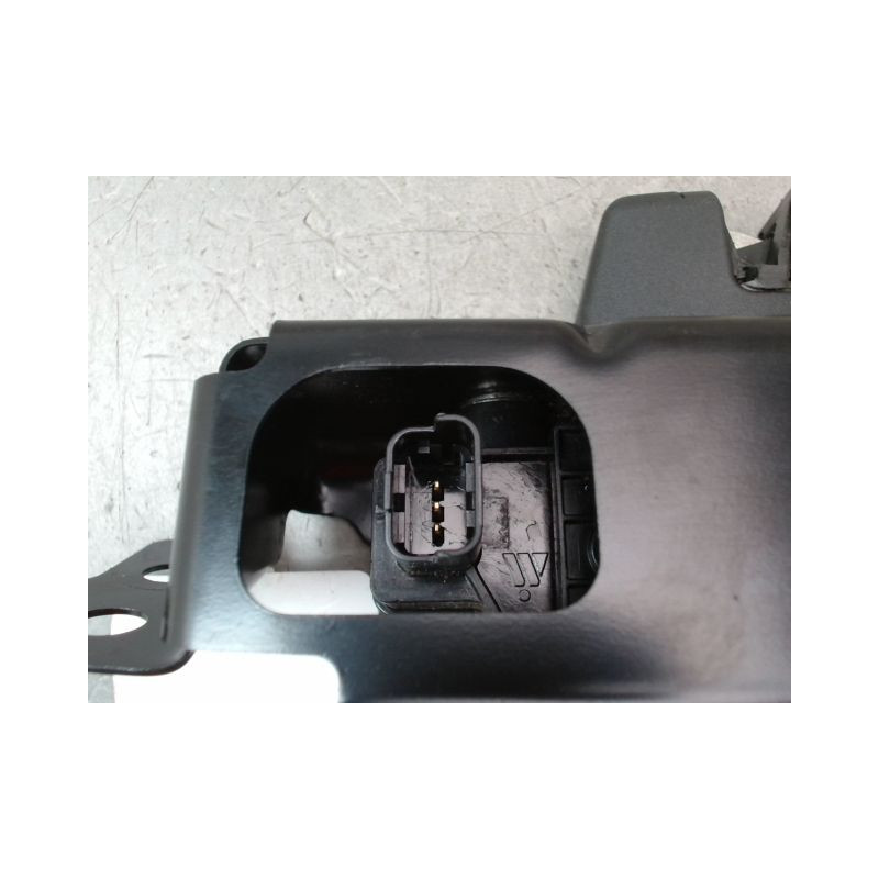 SERRURE HAYON  PEUGEOT 208