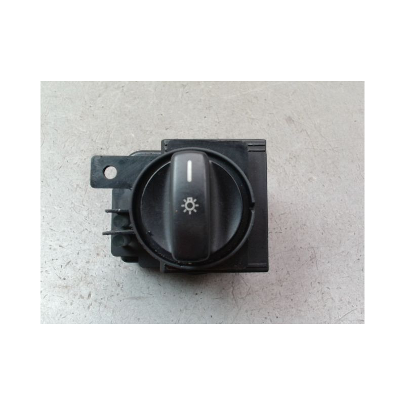 INTERIEUR COMMANDE PHARES MERCEDES CLASSE B MONOSP. I Phase 1 (245) 2005-2008