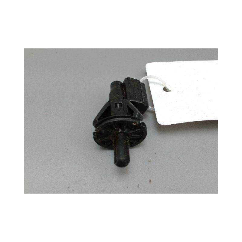 CONTACTEUR PORTE ARRIERE DROIT DACIA DUSTER 2010-