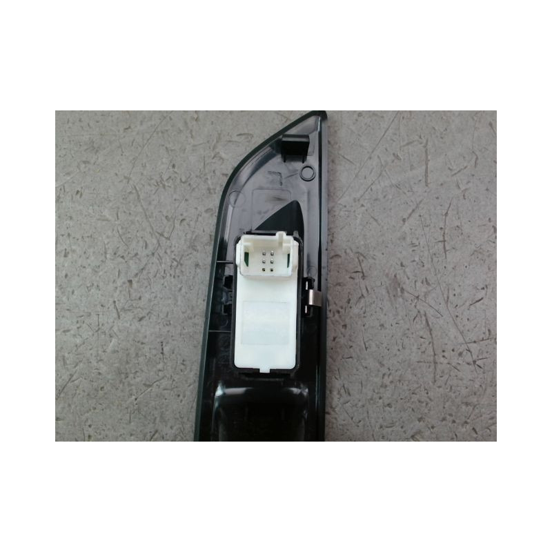 COMMANDE LEVE-GLACE PORTE ARG PEUGEOT 208 2012-...