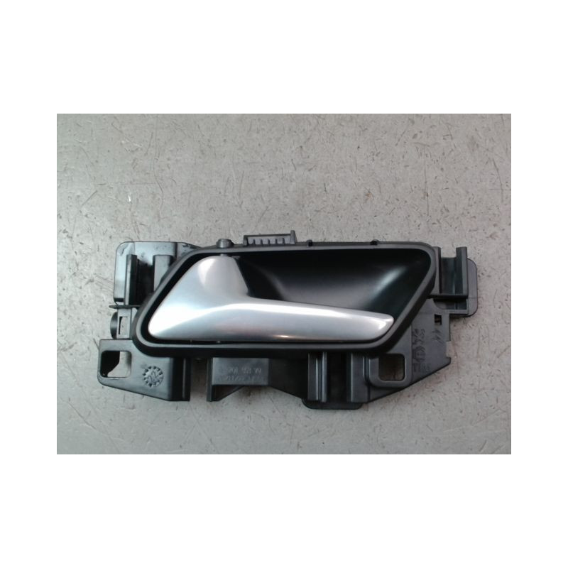 POIGNEE INTERIEURE PORTE AVANT GAUCHE PEUGEOT 208 2012-...