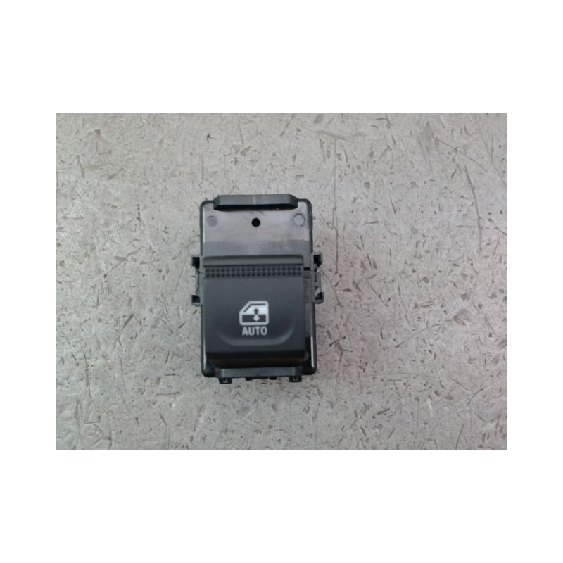 COMMANDE LEVE-GLACE PORTE ARG RENAULT CLIO