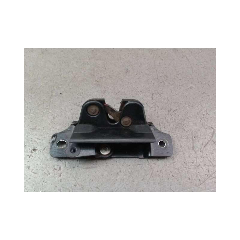 SERRURE HAYON  PEUGEOT 206 + 2009-2013
