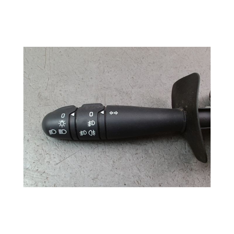 COMMANDE ECLAIRAGE RENAULT CLIO CAMPUS II Phase 1 2006-2009