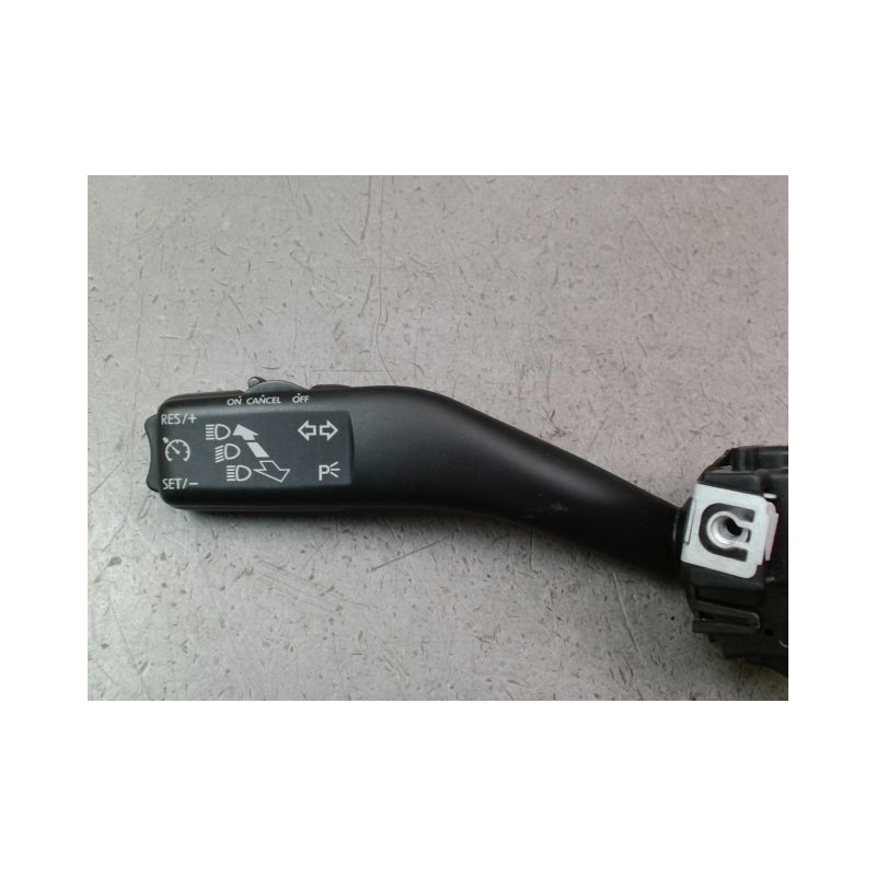 COMMANDE CLIGNOTANT VOLKSWAGEN TOURAN MONOSP. I Phase 2 (1T) 2006-2010