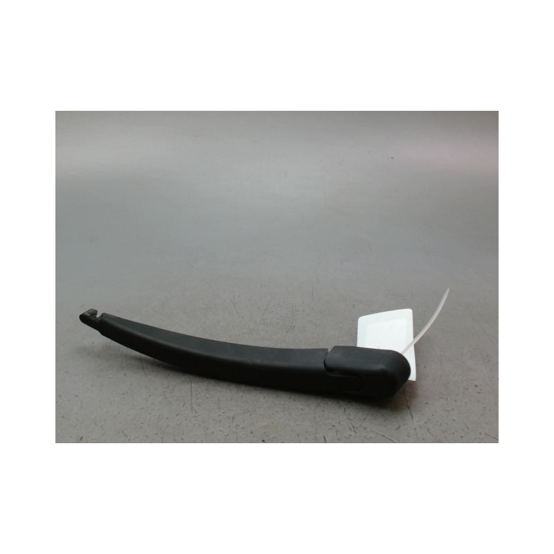 BRAS ESSUIE-GLACE ARRIERE FORD FIESTA 2010-
