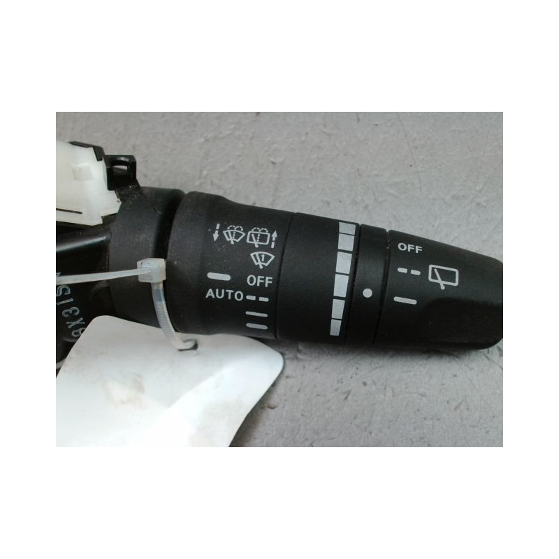 COMMANDE ESSUIE GLACE NISSAN X-TRAIL