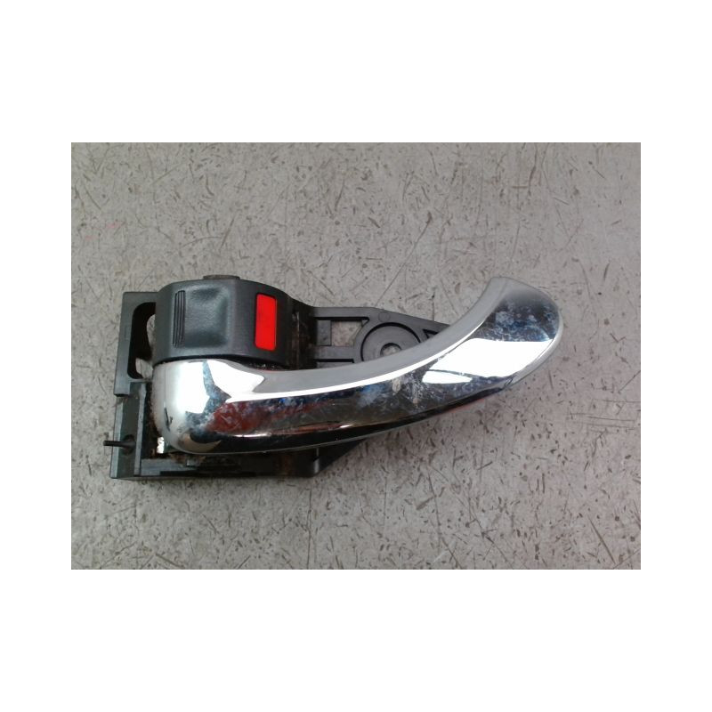 POIGNEE INTERIEURE PORTE AVANT GAUCHE TOYOTA RAV4 BREAK III Phase 1 2006-2009
