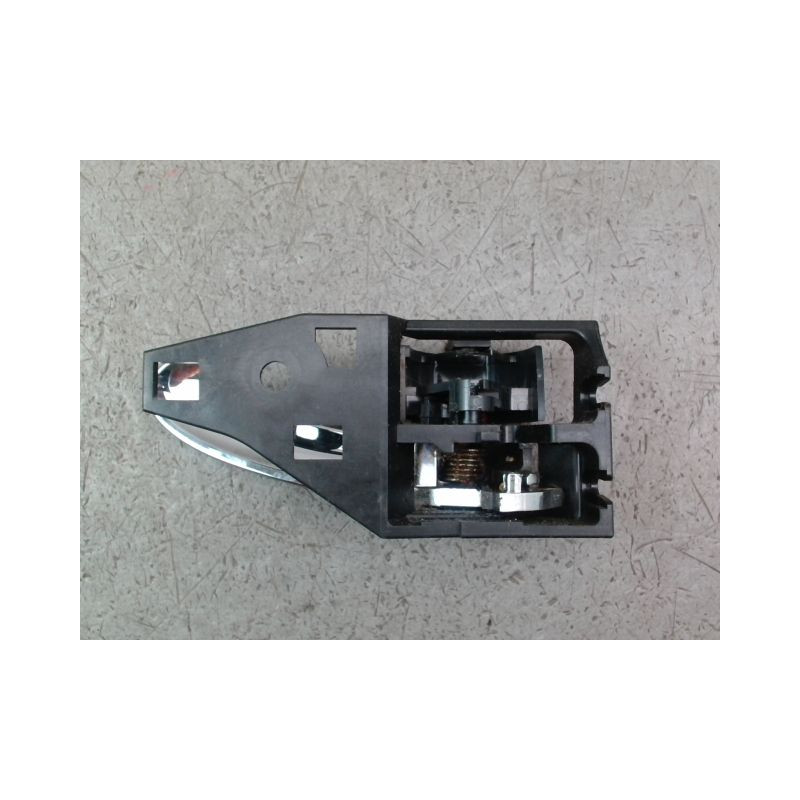 POIGNEE INTERIEURE PORTE AVANT GAUCHE TOYOTA RAV4 BREAK III Phase 1 2006-2009