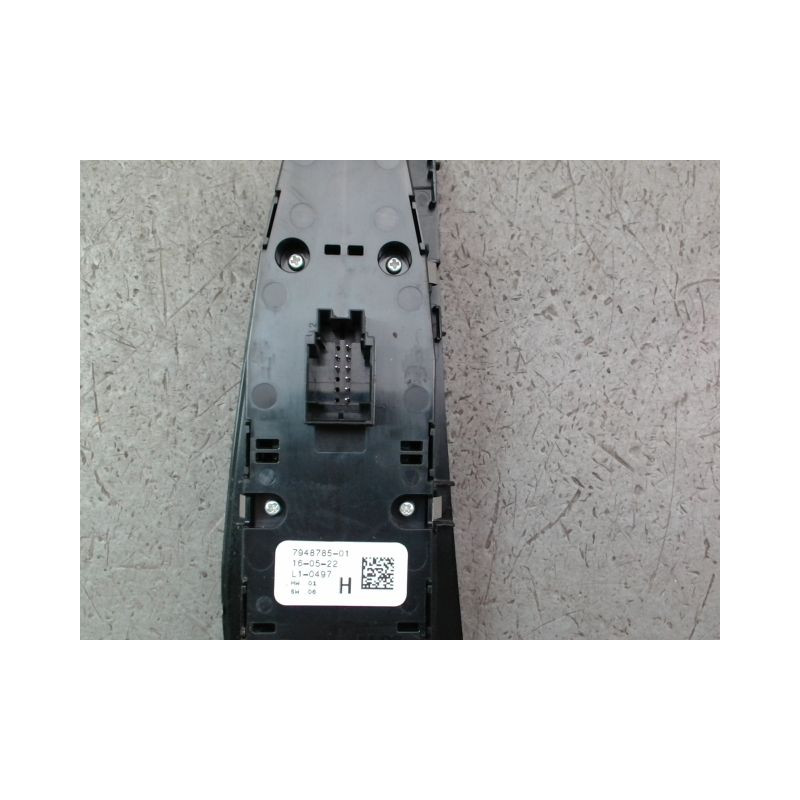 COMMANDE LEVE-GLACE PORTE AVG BMW SERIE 1