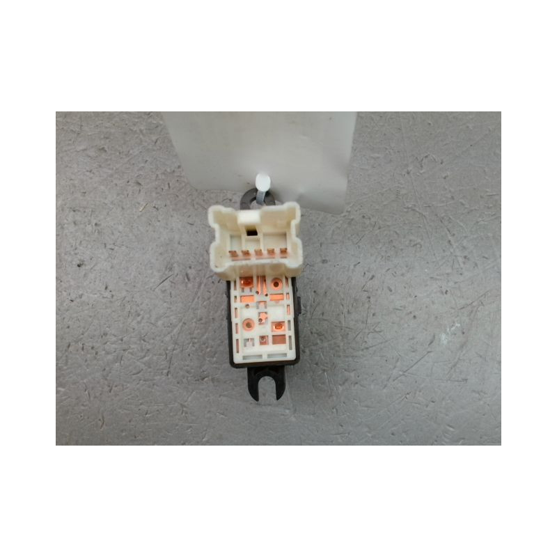 COMMANDE LEVE-GLACE PORTE AVD NISSAN NOTE