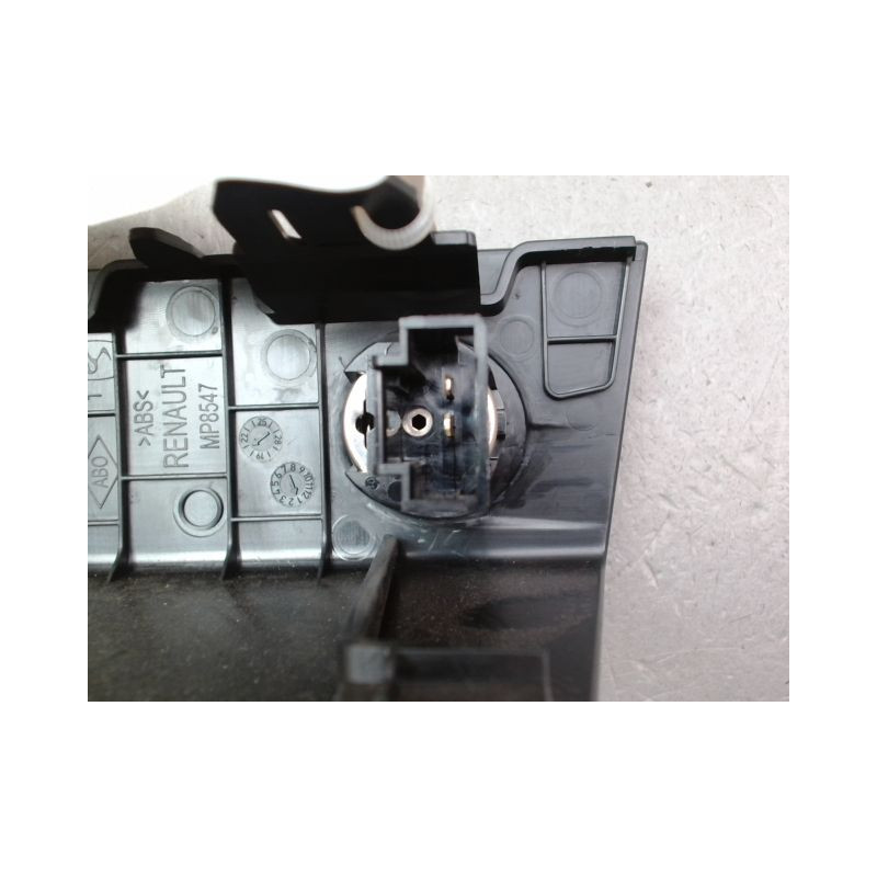 ALLUME CIGARE DACIA SANDERO 2008-