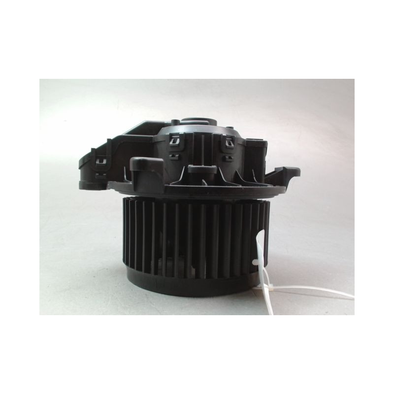 MOTEUR VENTILATEUR CHAUFFAGE FORD FIESTA 2008-