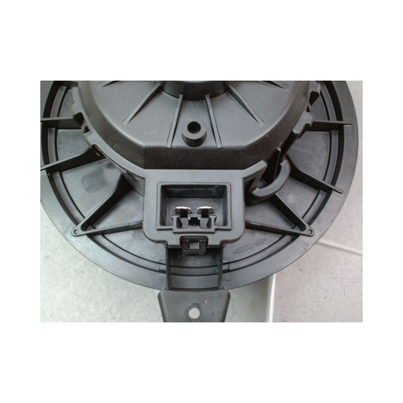 MOTEUR VENTILATEUR CHAUFFAGE FORD FIESTA 2008-