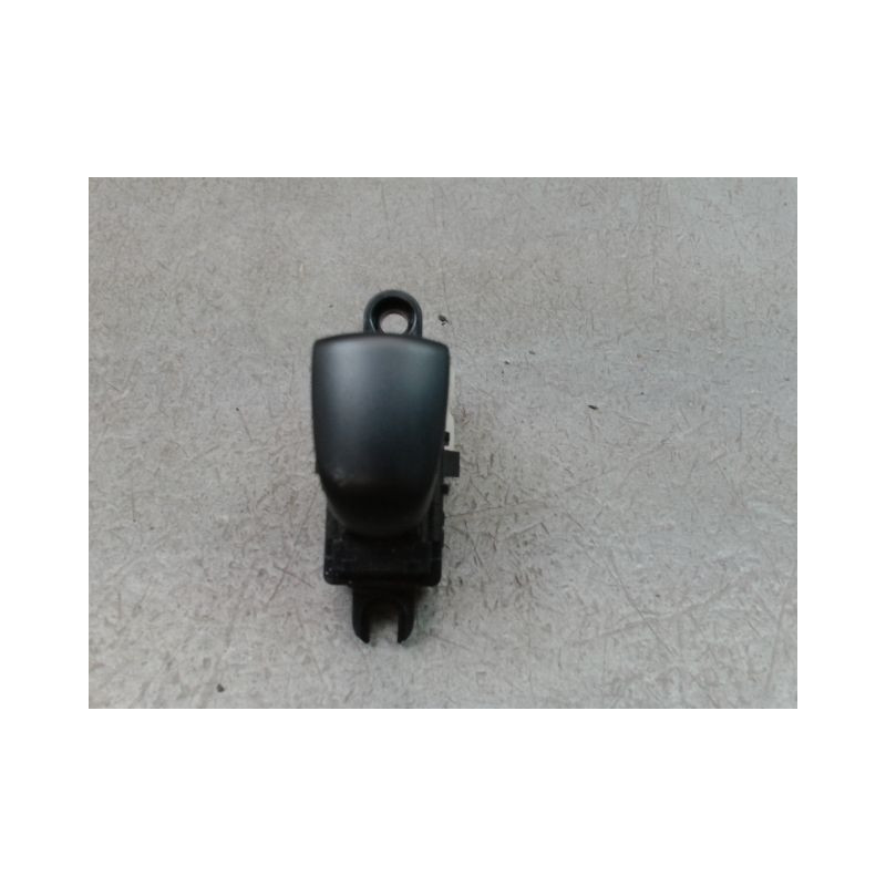 COMMANDE LEVE-GLACE PORTE ARD NISSAN QASHQAI BREAK II Phase 1 2014-...