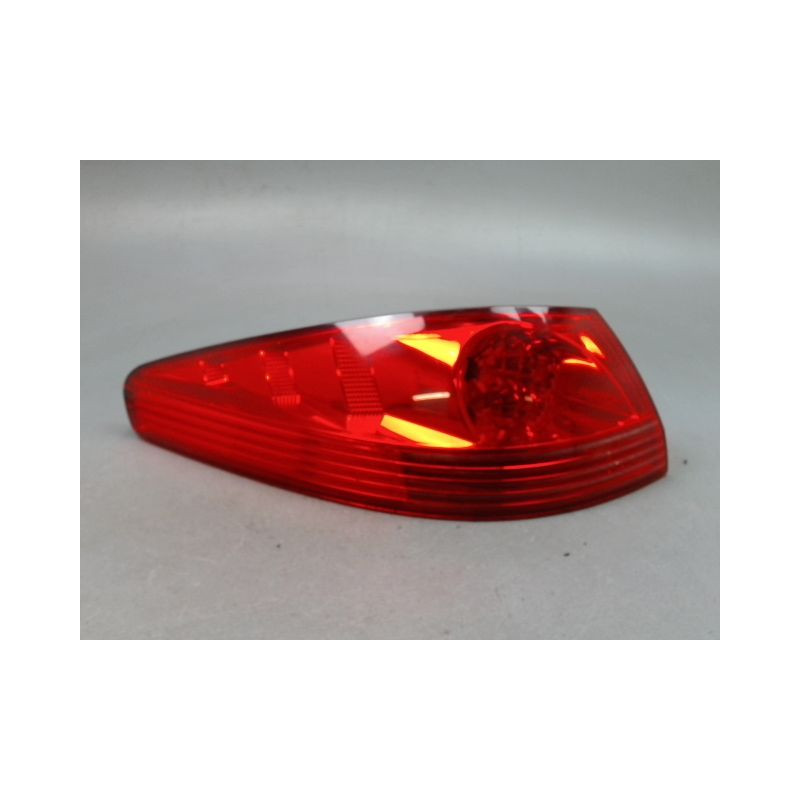 FEU ARRIERE GAUCHE  PEUGEOT 607 BERL. Phase 2 2004-2010