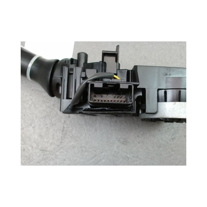 COMMANDE ECLAIRAGE TOYOTA VERSO 2010-
