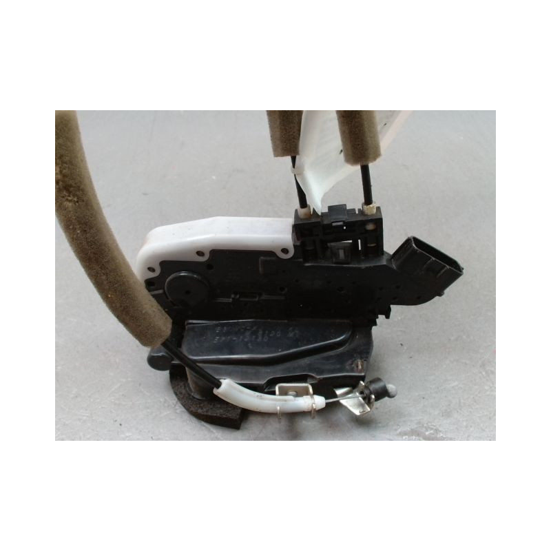 SYSTEME CONDAMNATION AVANT DROIT NISSAN X - TRAIL 2004-