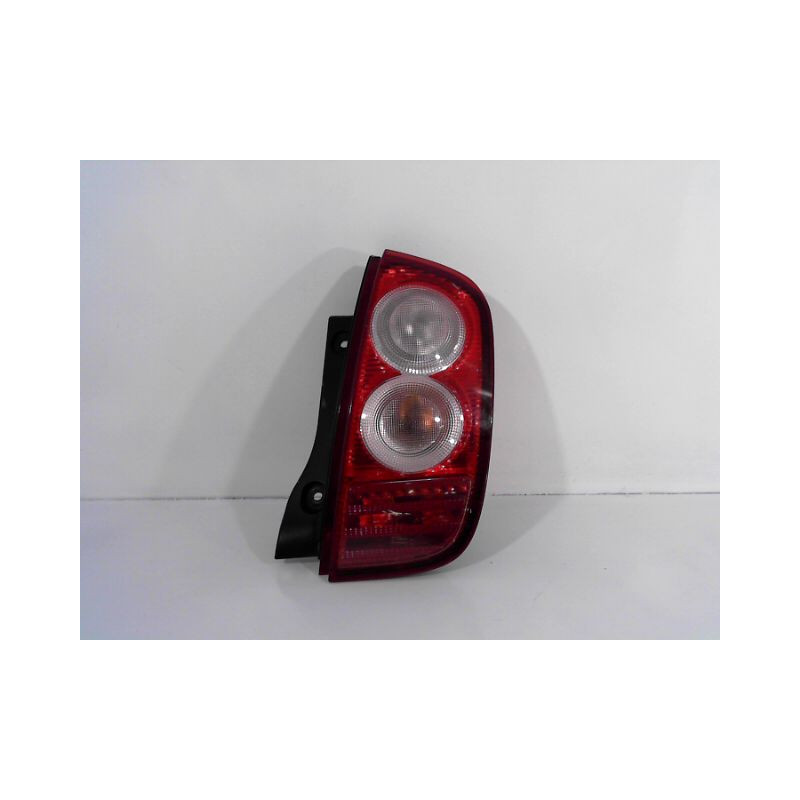 FEU ARRIERE DROIT NISSAN MICRA 2003-2005