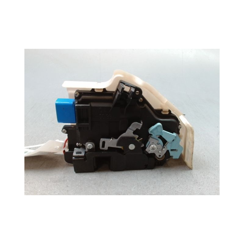 SYSTEME CONDAMNATION AVANT DROIT VOLKSWAGEN GOLF V (1K) 2003-2008