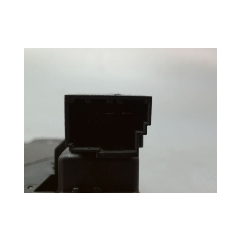 SERRURE COFFRE ARRIERE BMW SERIE 7 (E65) 2005-