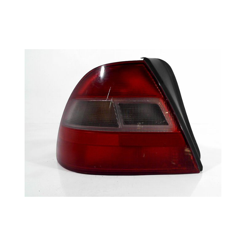 FEU ARRIERE GAUCHE  HONDA CIVIC 97-2001