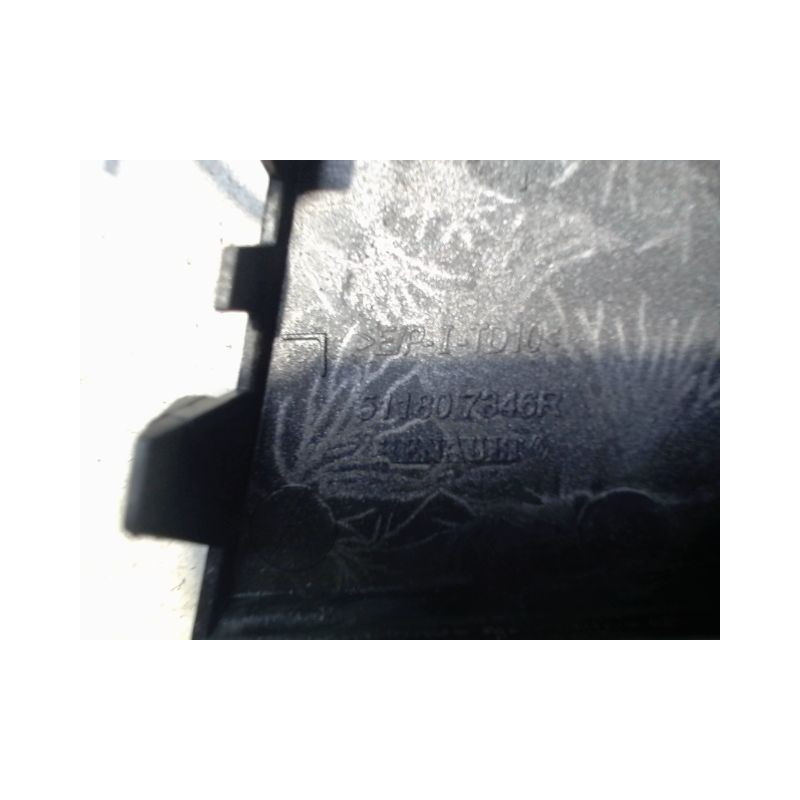 OBTURATEUR COUVRE CROCHET DE BOUCLIER AV RENAULT SCENIC III 2009-