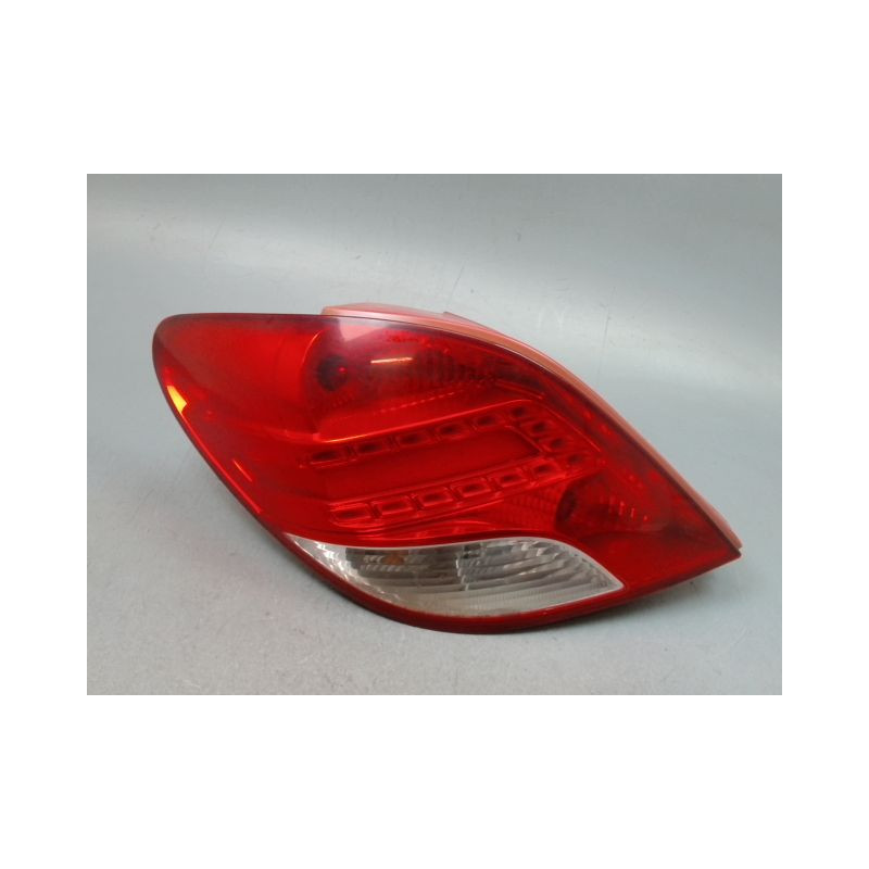 FEU ARRIERE GAUCHE  PEUGEOT 207 2006-2013