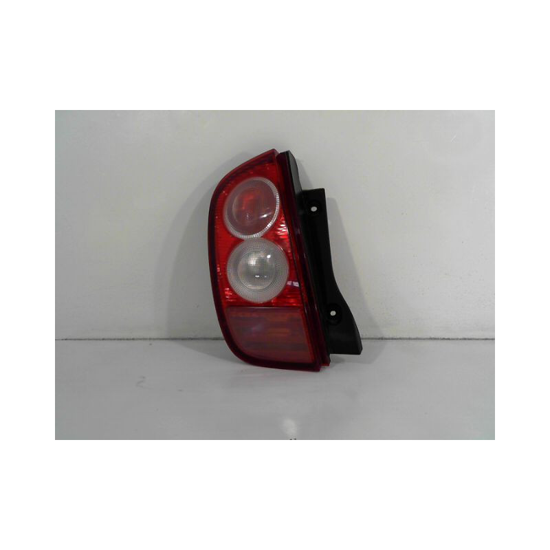 FEU ARRIERE DROIT NISSAN MICRA 2003-2005