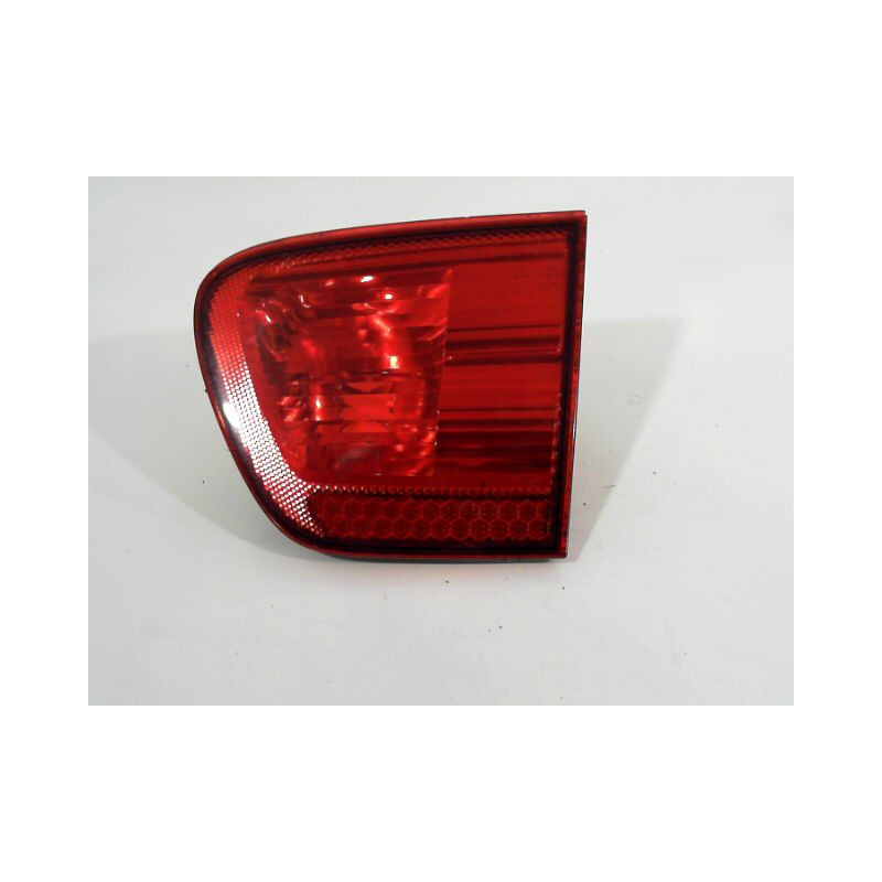 FEU ARRIERE INTERIEUR DROIT SEAT IBIZA 99-2002