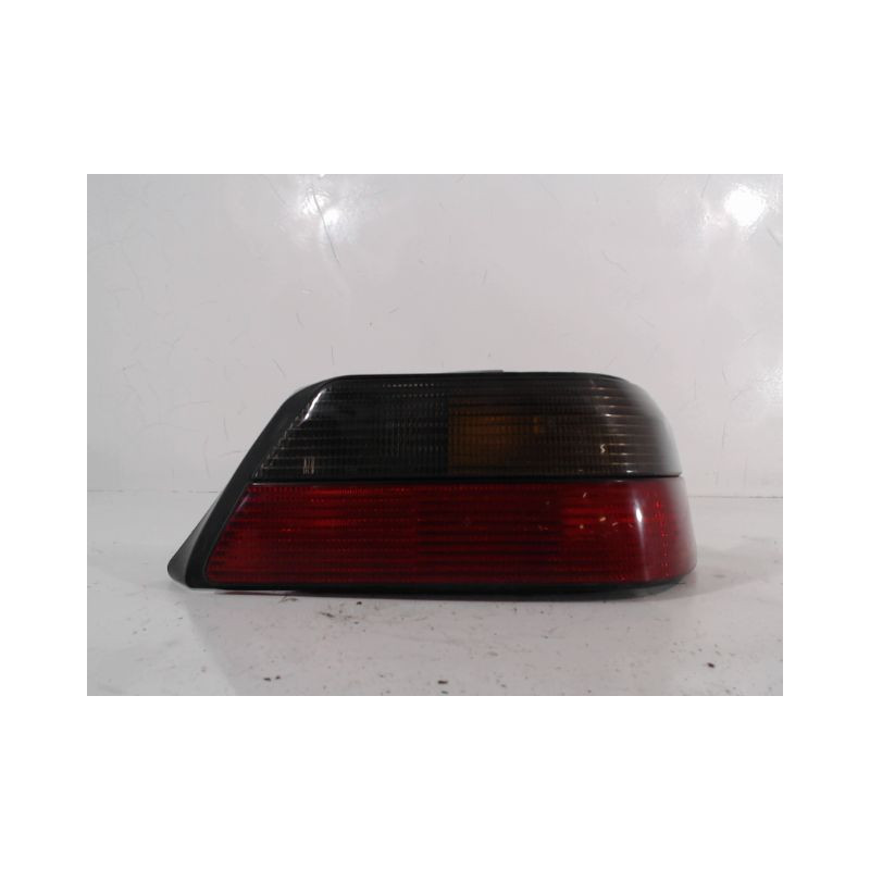 FEU ARRIERE DROIT PEUGEOT 605 94-99