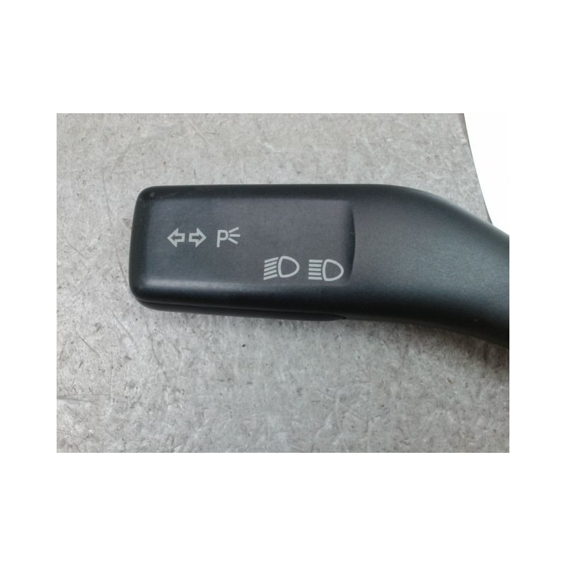 COMMANDE CLIGNOTANT AUDI A3 II Phase 1 (8P) 2003-2008