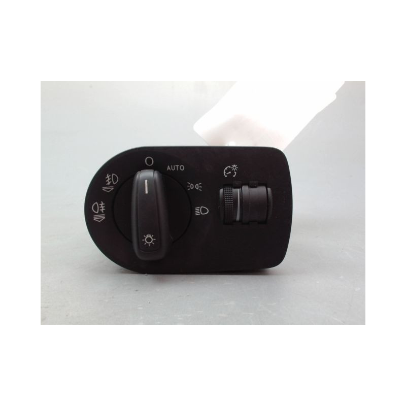 INTERIEUR COMMANDE PHARES AUDI Q3
