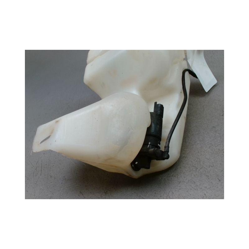 RESERVOIR LAVE-GLACE AVANT PEUGEOT PARTNER FG I Phase 2 2002-2008