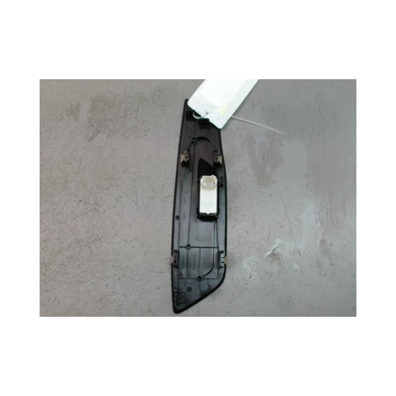 COMMANDE LEVE-GLACE PORTE AVD PEUGEOT 308 SW 2008-