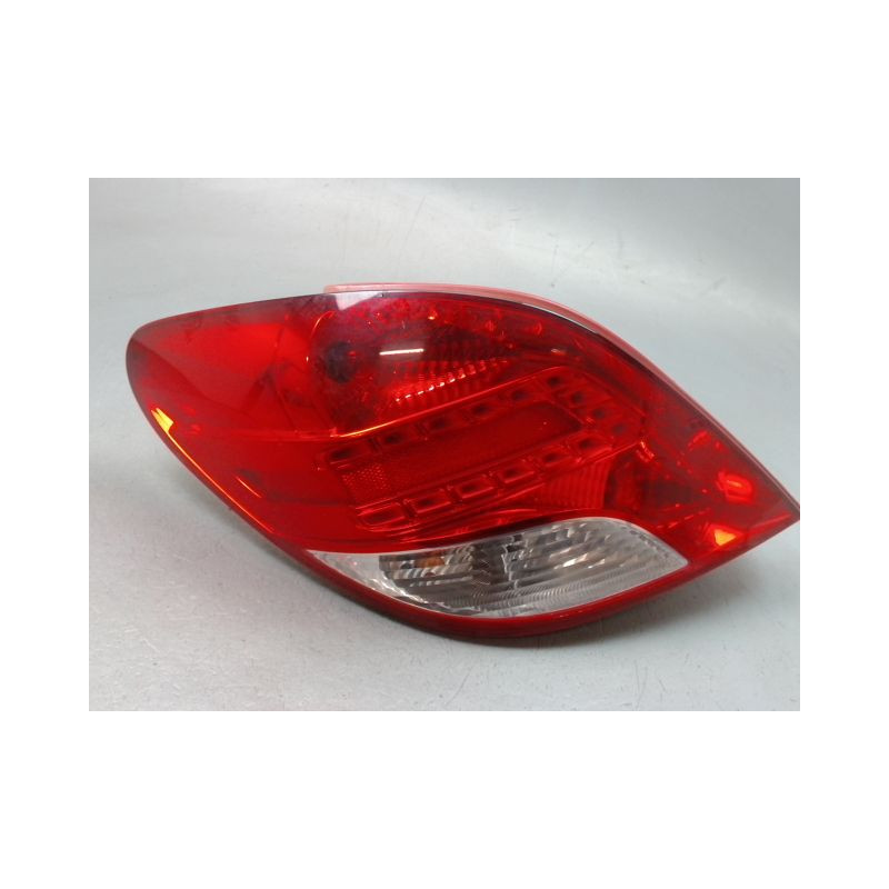 FEU ARRIERE GAUCHE  PEUGEOT 207 2006-2013