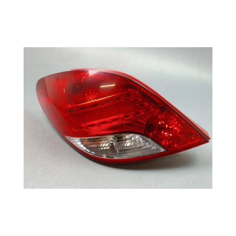 FEU ARRIERE GAUCHE  PEUGEOT 207 2006-2013