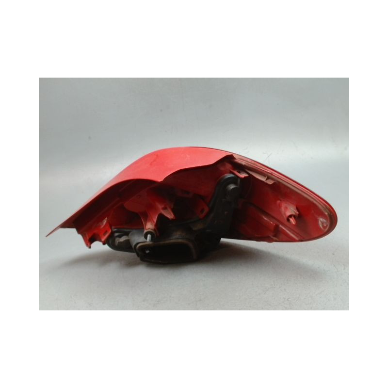 FEU ARRIERE GAUCHE  PEUGEOT 207 2006-2013